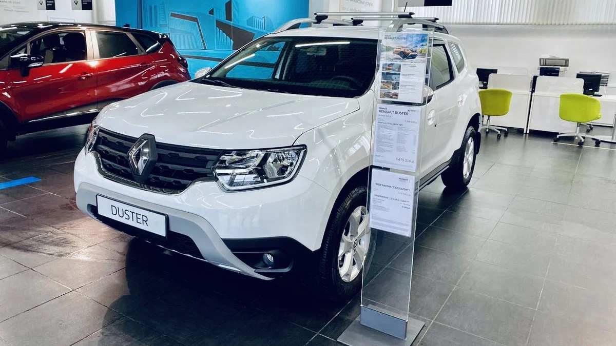 В России резко подорожали автомобили Renault