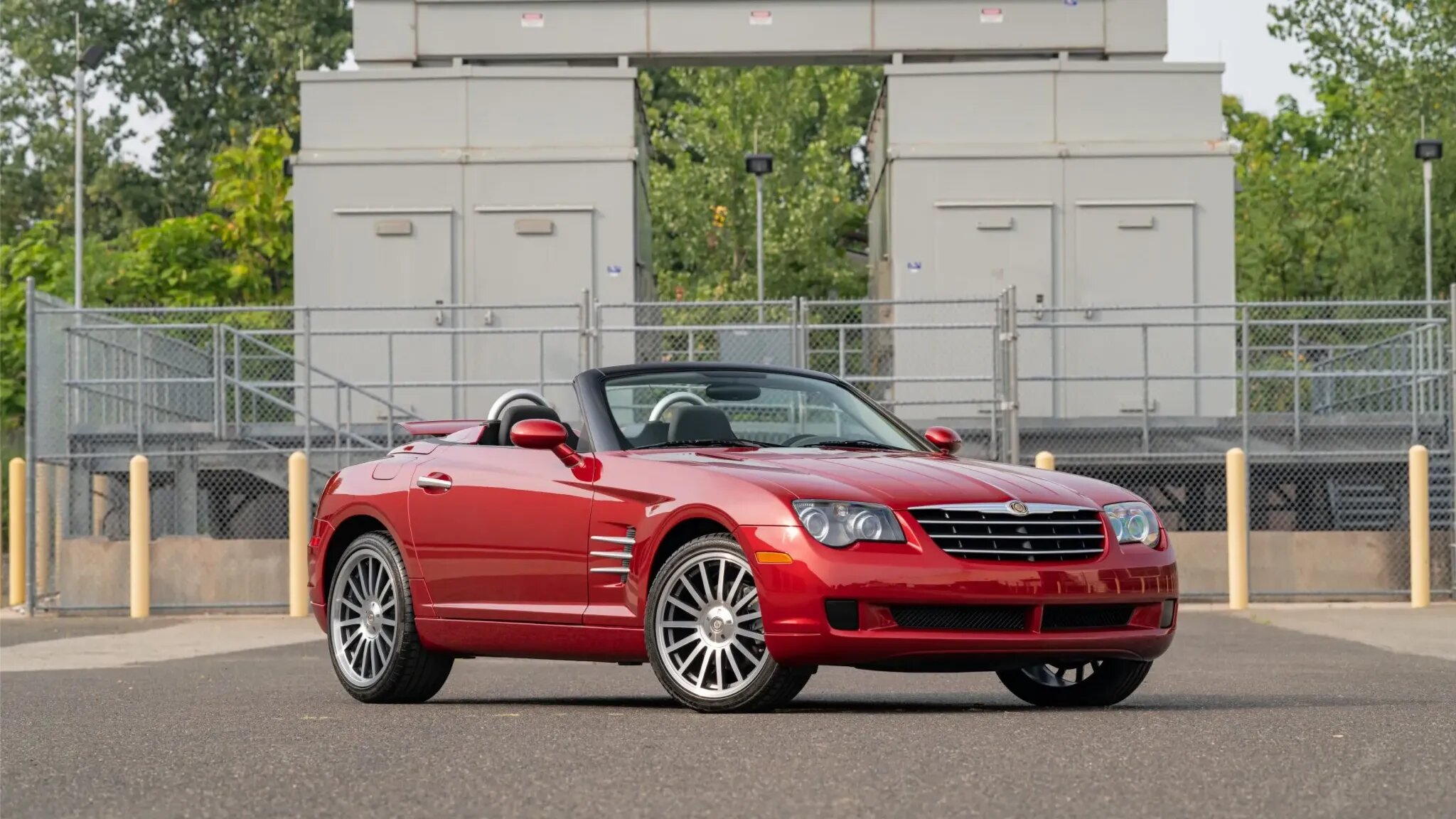 Chrysler Crossfire 2006 года с пробегом 300 километров появился в продаже, но покупатели обнаружили несоответствие