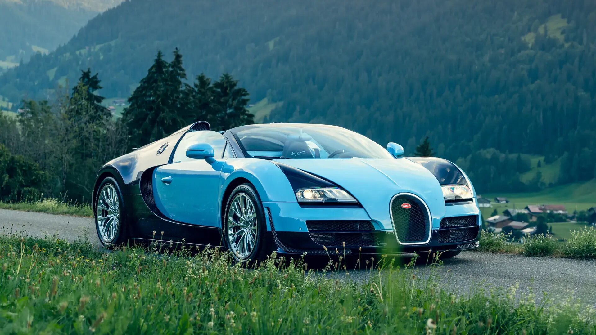 Редчайший очень синий Bugatti Veyron стал самым дорогим в истории