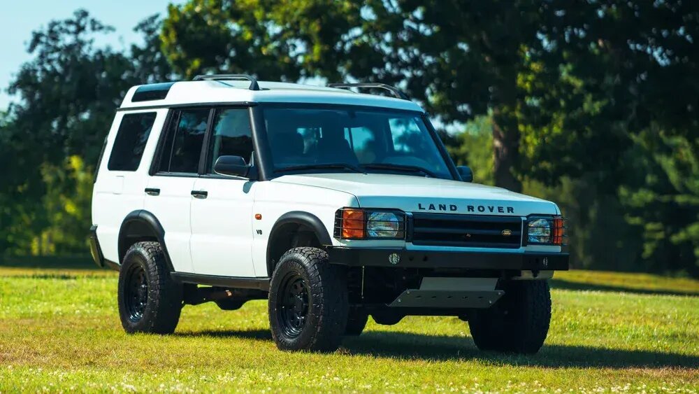 27-летний Land Rover Discovery снабдили большим V8 и медиасистемой