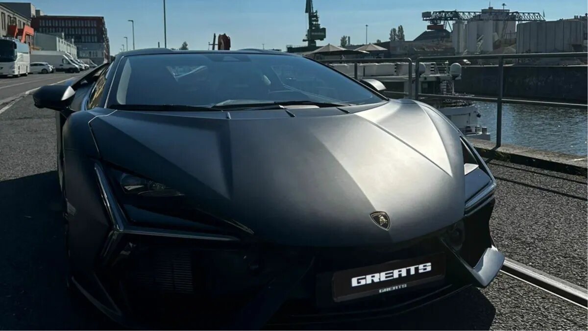 В Москву привезут новый Lamborghini Revuelto за 140 миллионов рублей