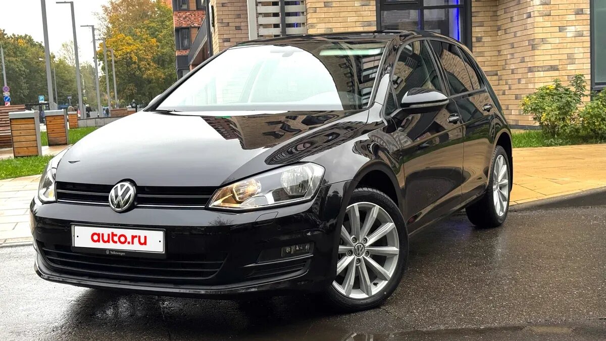 11-летний VW Golf в состоянии нового продают по цене «Весты»