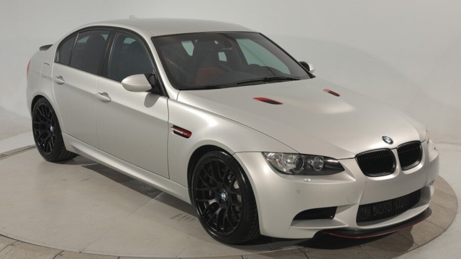 Один из 67 существующих спортседанов BMW M3 CRT выставили на продажу в США