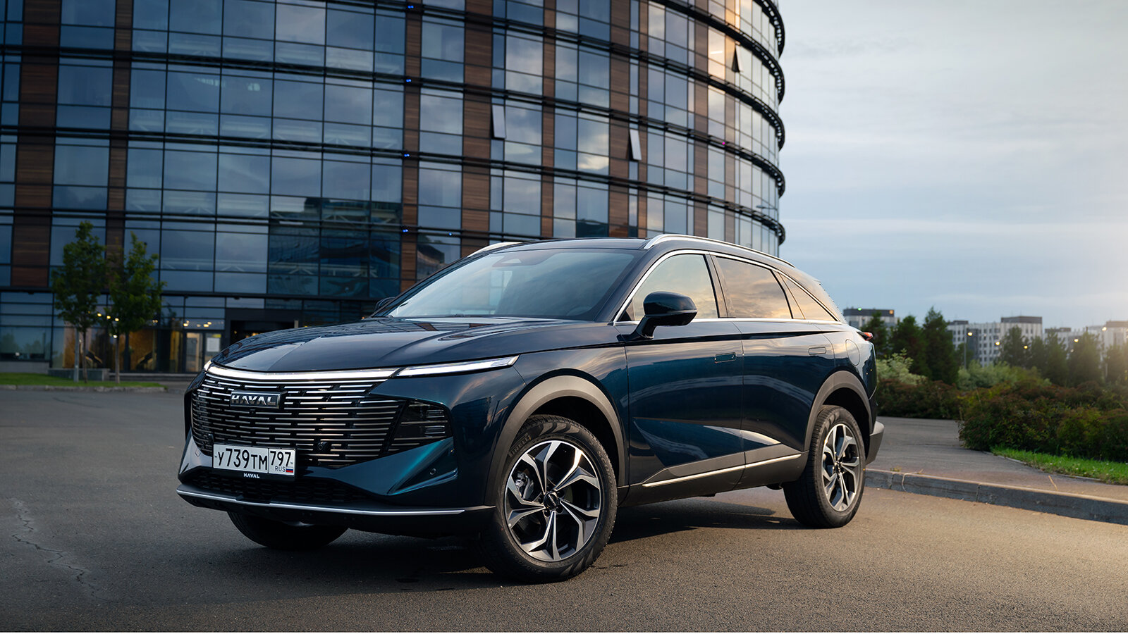 Раскрыты дата начала продаж и цены нового Haval F7 для России