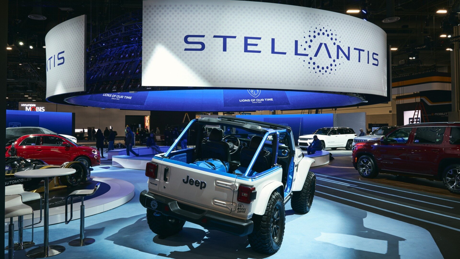 GM и Stellantis оштрафовали на 363 миллиона долларов из-за недостаточно экономичных машин