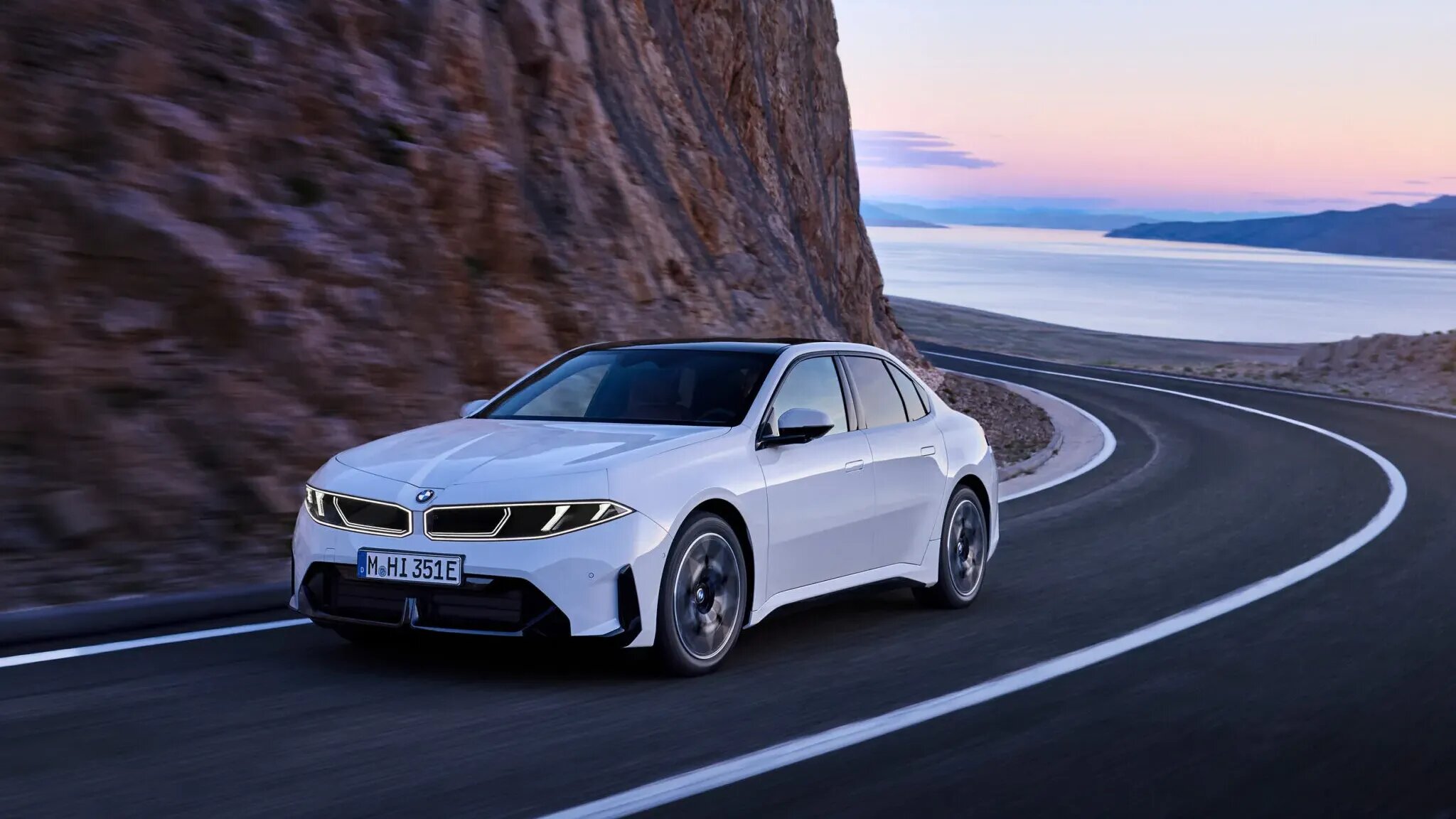 BMW открыл приём заказов на электроседан i3: известна цена