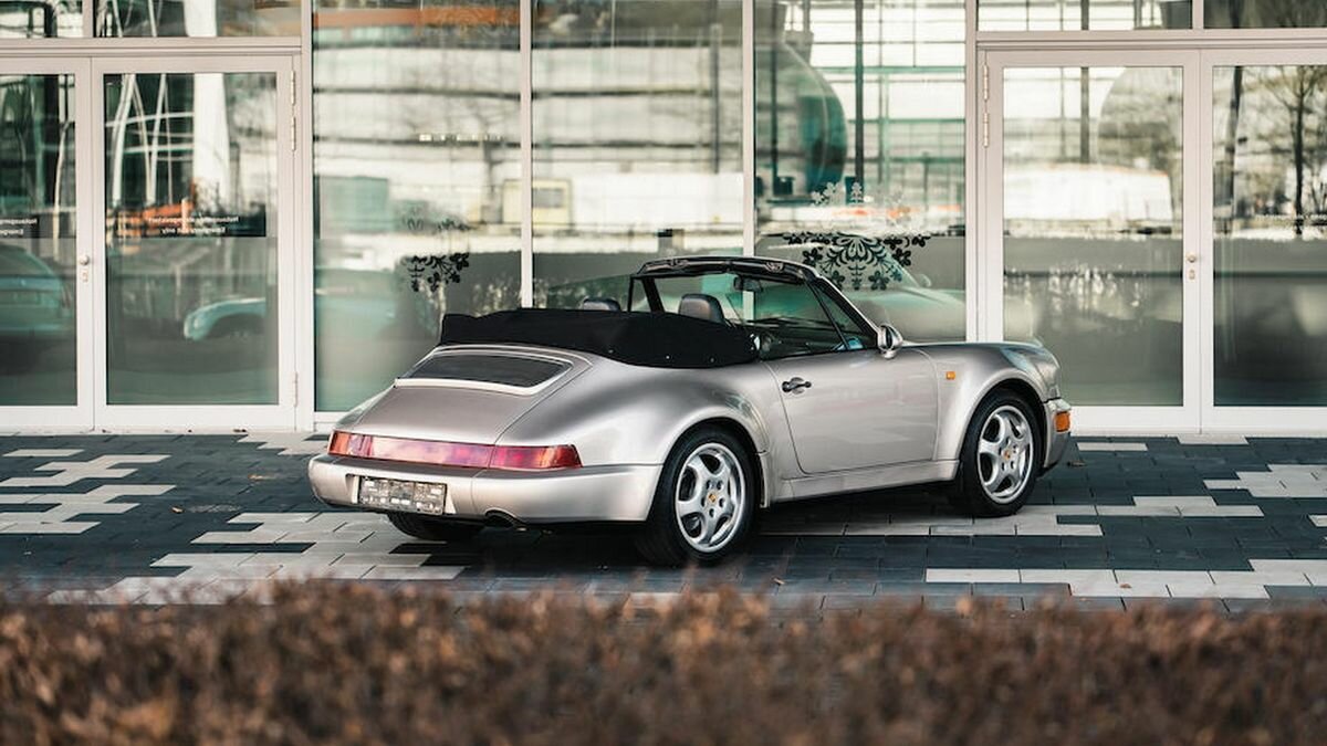 С молотка пустят редкий Porsche 911, принадлежавший Диего Марадоне