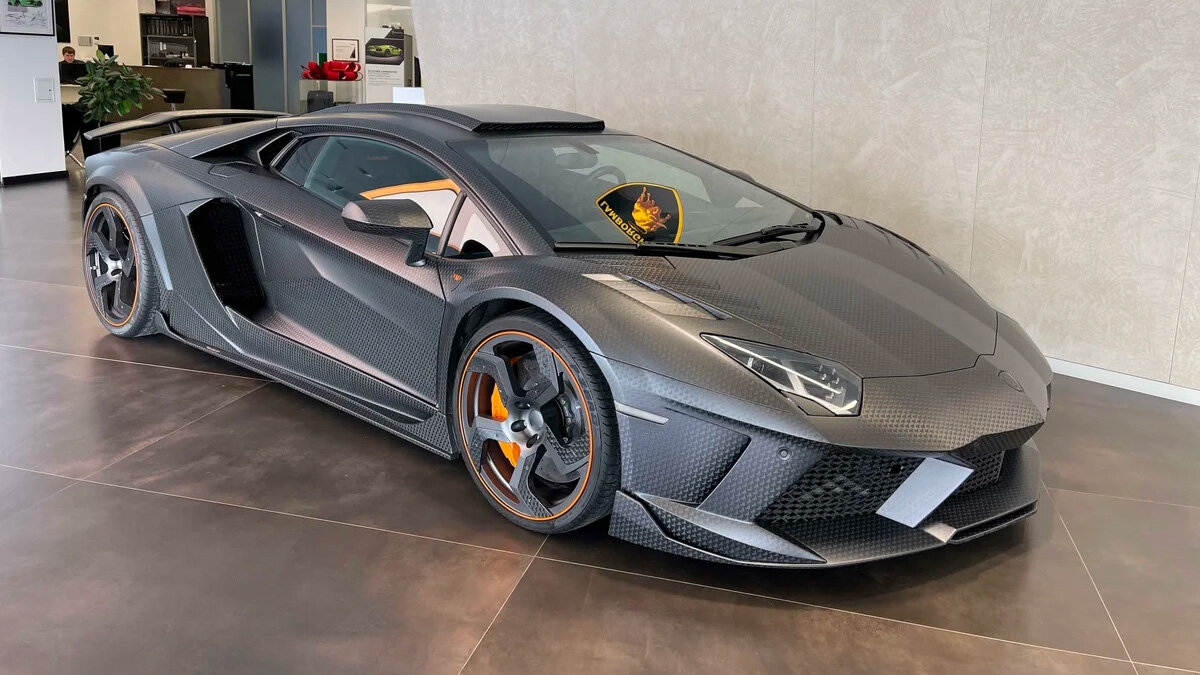 В России продают редчайший Lamborghini за 64 млн рублей. Это карбоновый  Aventador от Mansory