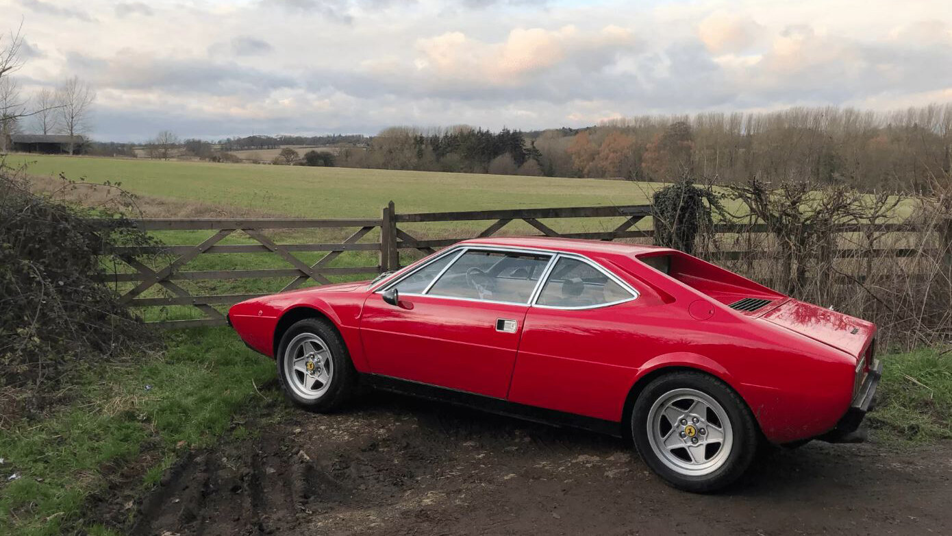 У британского актёра угнали 4-й автомобиль за год, и это редкая Ferrari 