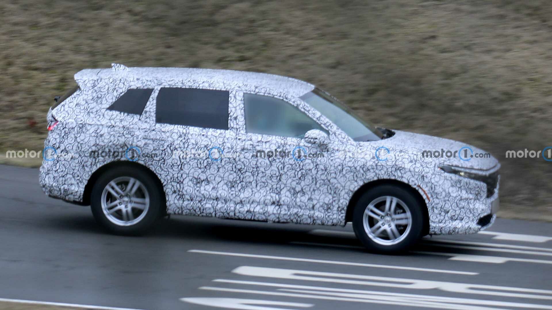 Honda CR-V нового поколения: первые фото