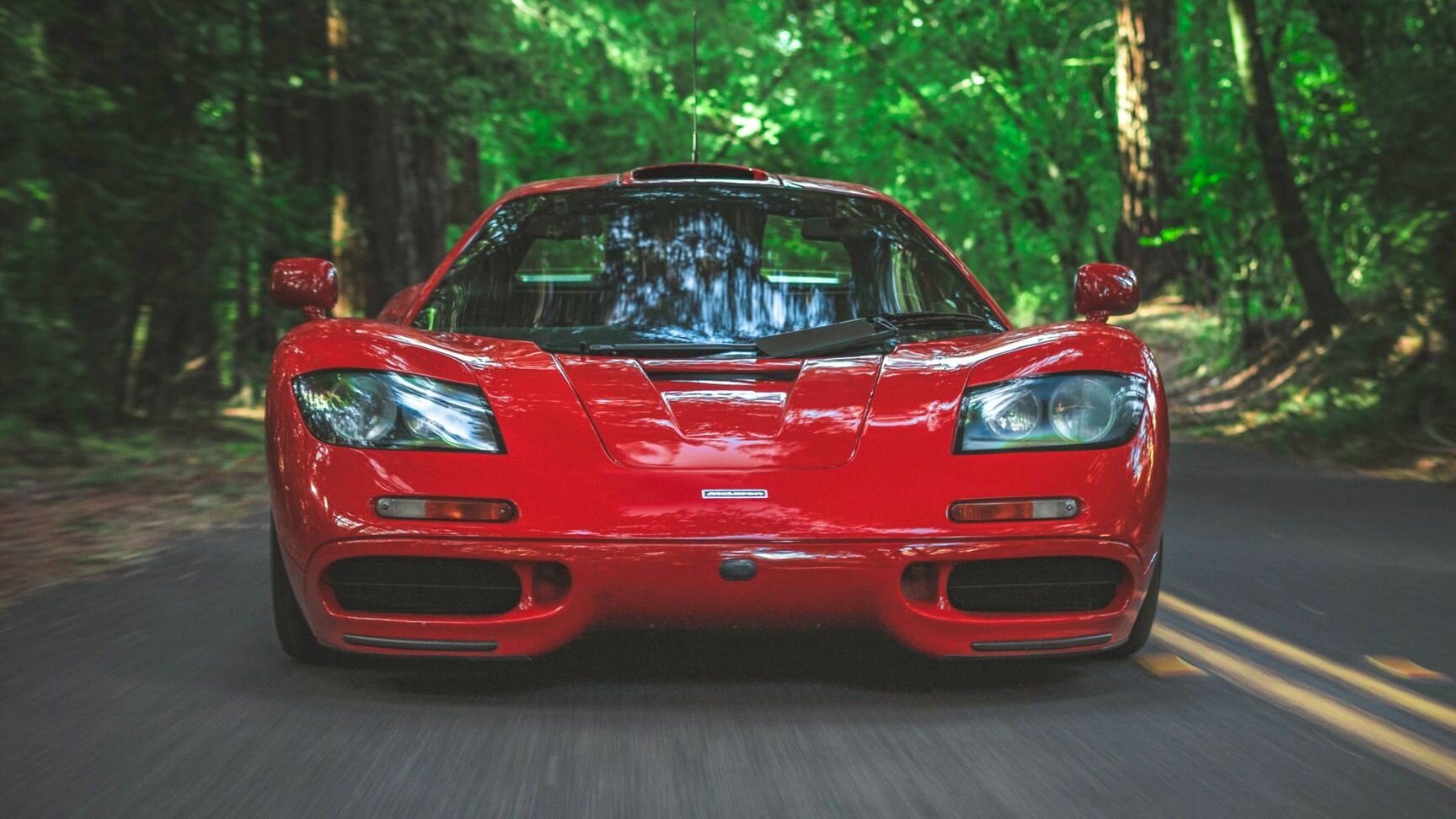 На продажу выставлен редчайший McLaren F1. Его стоимость может превысить 1 млрд рублей