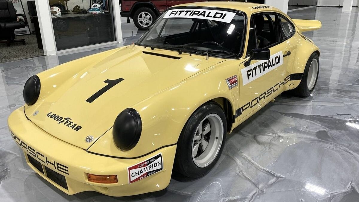 На продажу выставлен Porsche 911, которым владел Пабло Эскобар