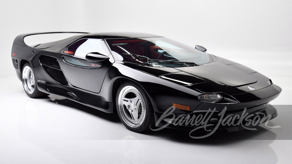 Редчайший суперкар Vector M-12 с мотором от Lamborghini уйдёт с молотка