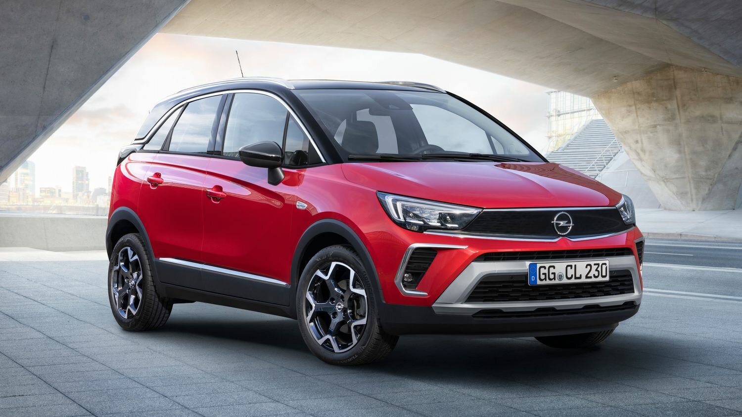 Самый доступный кроссовер от Opel появился в России: все комплектации и цены