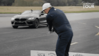 Мячом для гольфа попали в едущий BMW с 277 метров: это рекорд