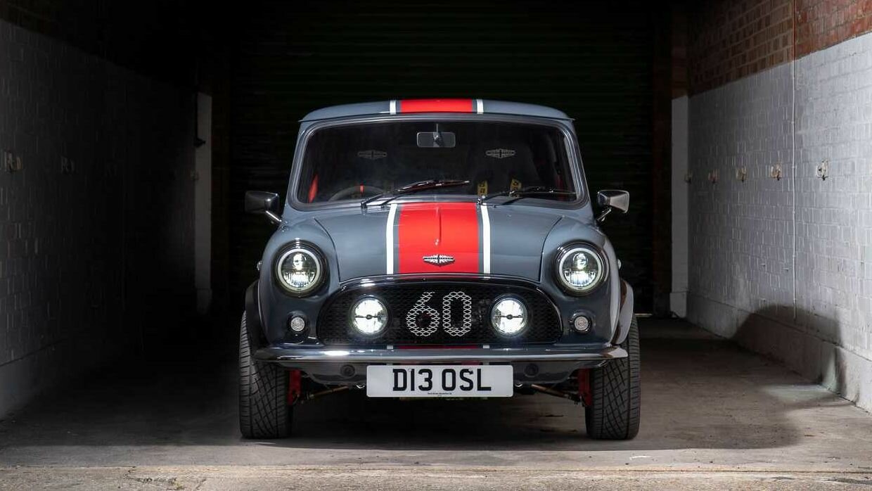 Классический MINI перевыпустили с форсированным мотором