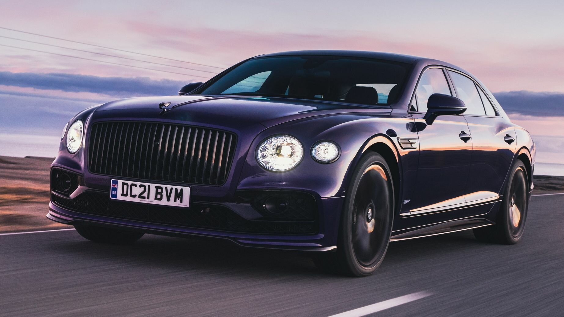 Bentley Flying Spur пересёк Исландию на биотопливе из соломы