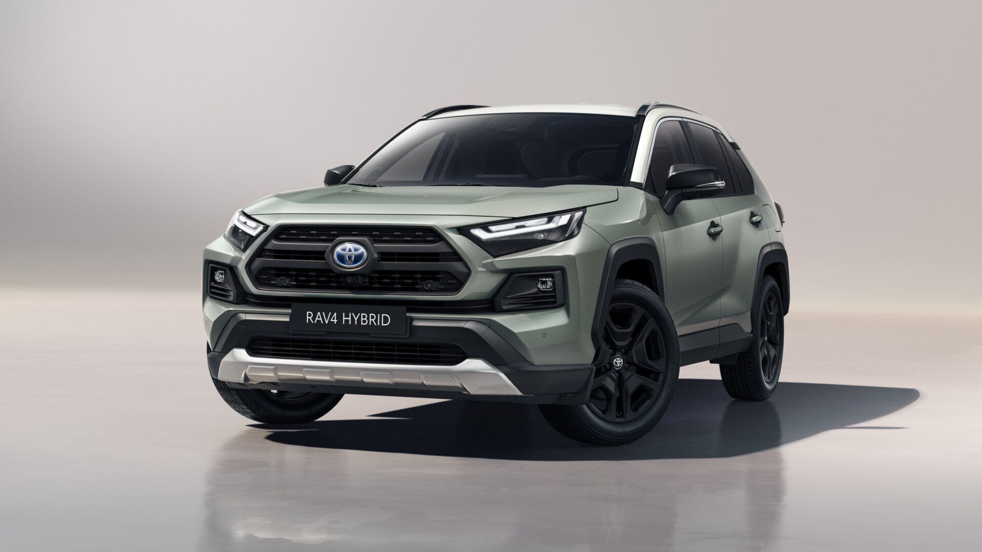 Toyota RAV4 для Европы обновился и получил «приключенческую» версию