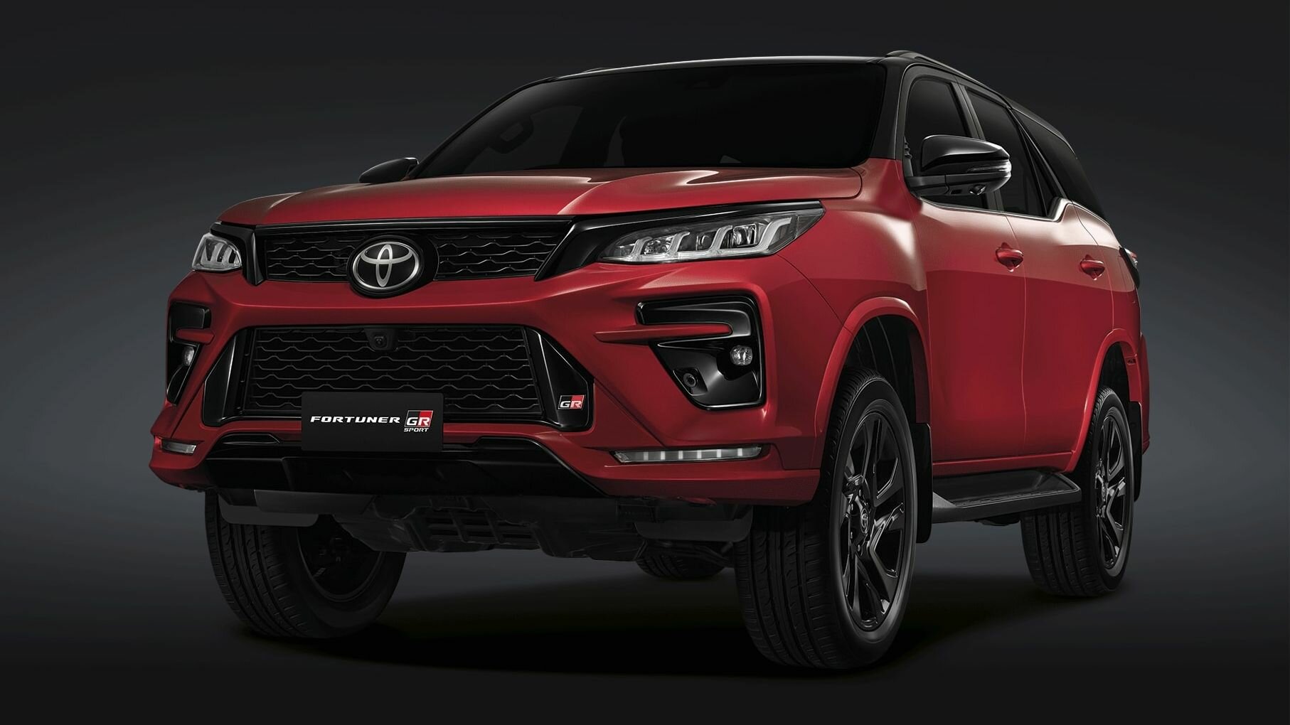 Внедорожник Toyota Fortuner стал слегка спортивнее — в Таиланде появилась версия GR Sport
