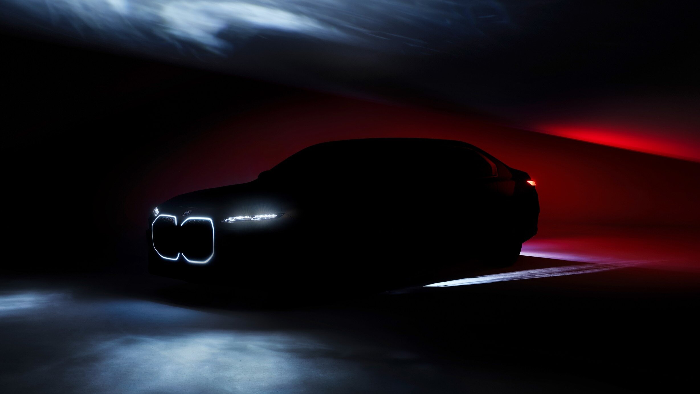 BMW i7 со светящимися «ноздрями» показали на тизере перед премьерой 20 апреля