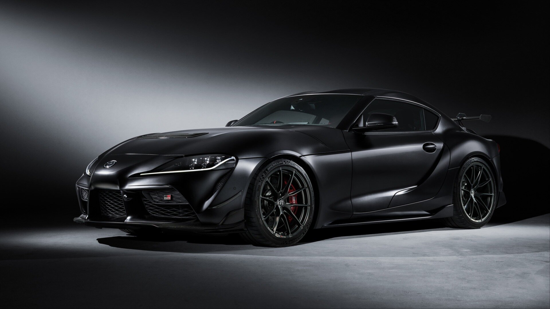 Toyota Supra обновилась и получила прощальную спецверсию