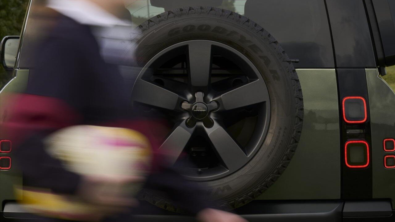 Jaguar Land Rover теряет по 5 миллионов фунтов в день после кибератаки