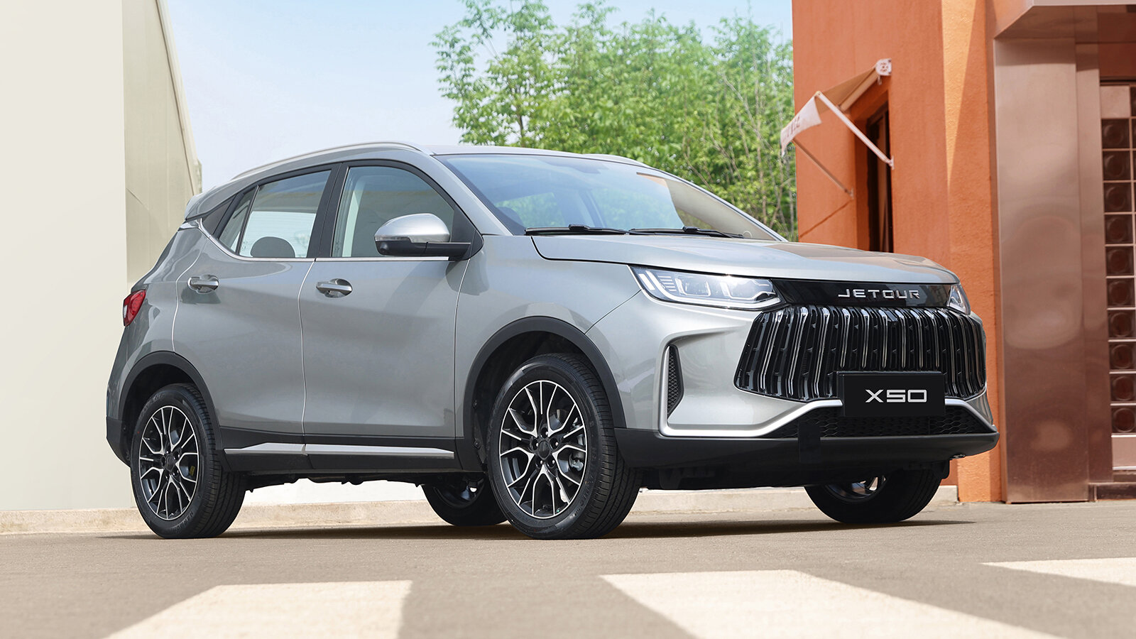 Марка Jetour представила в России конкурента Geely Coolray за 2 миллиона рублей