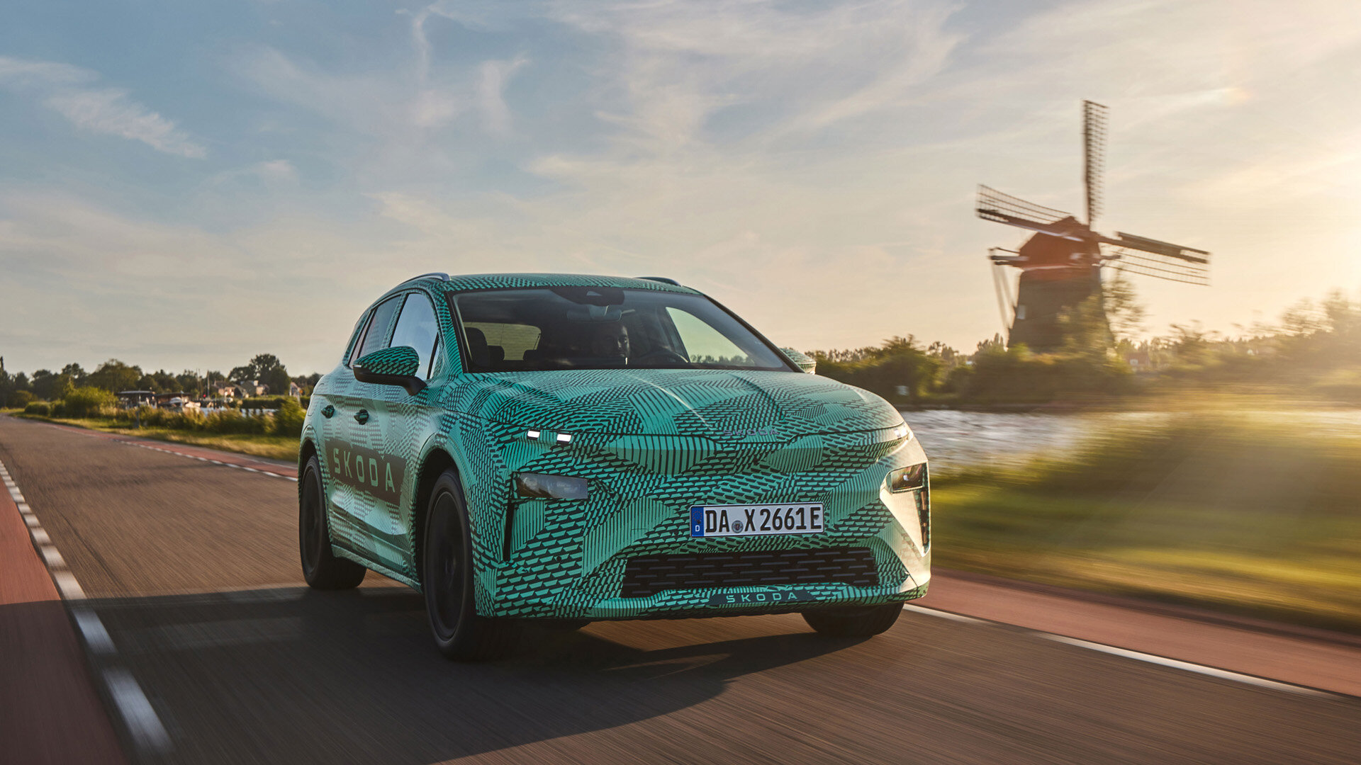 Раскрыты характеристики компактного электрокроссовера Skoda Elroq: до 299 сил, полный привод и 560 км без подзарядки