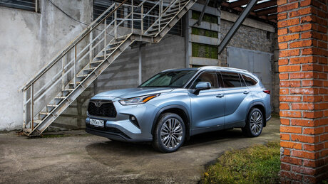 Горец для города. Все плюсы и минусы Toyota Highlander: подробный тест