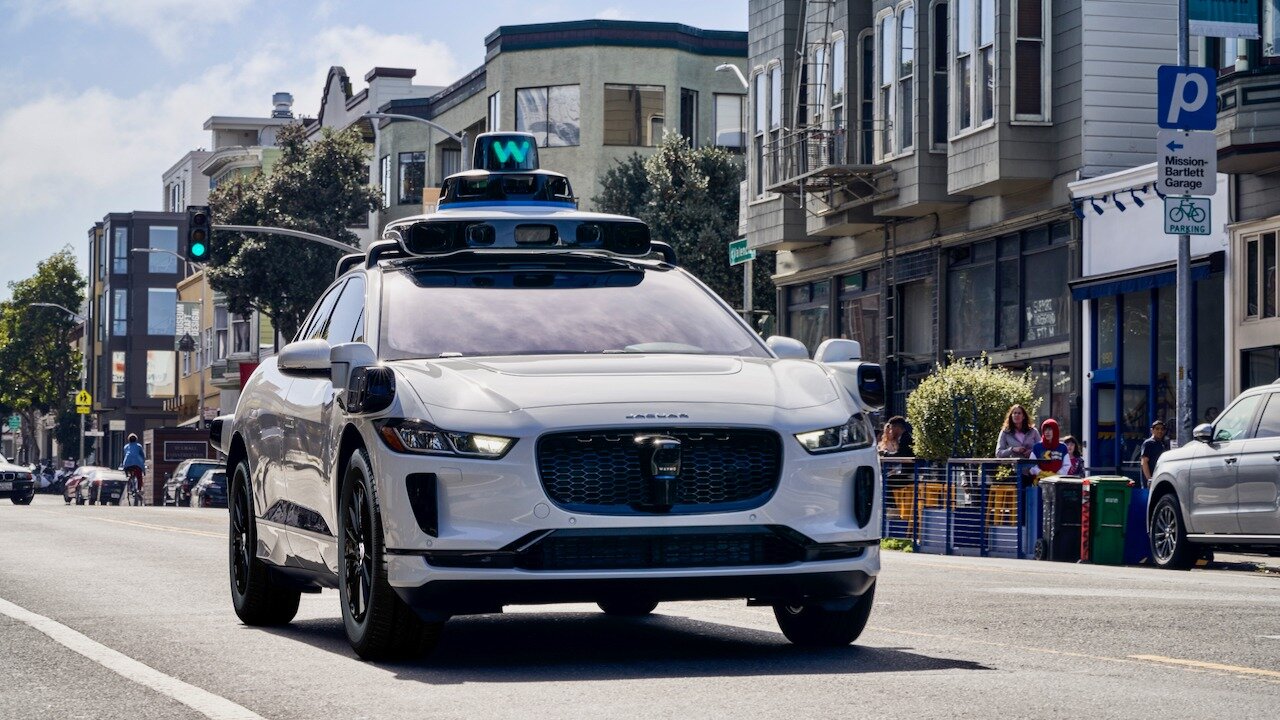 Беспилотник Waymo сбил ребёнка в США