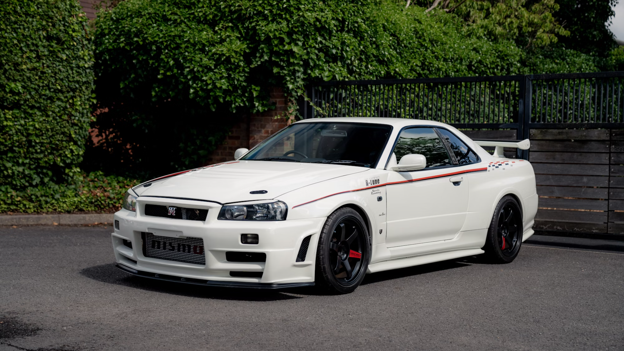 Nissan Skyline в редком исполнении V-Spec II Nur R-Tune продали на аукционе за 319 тысяч долларов