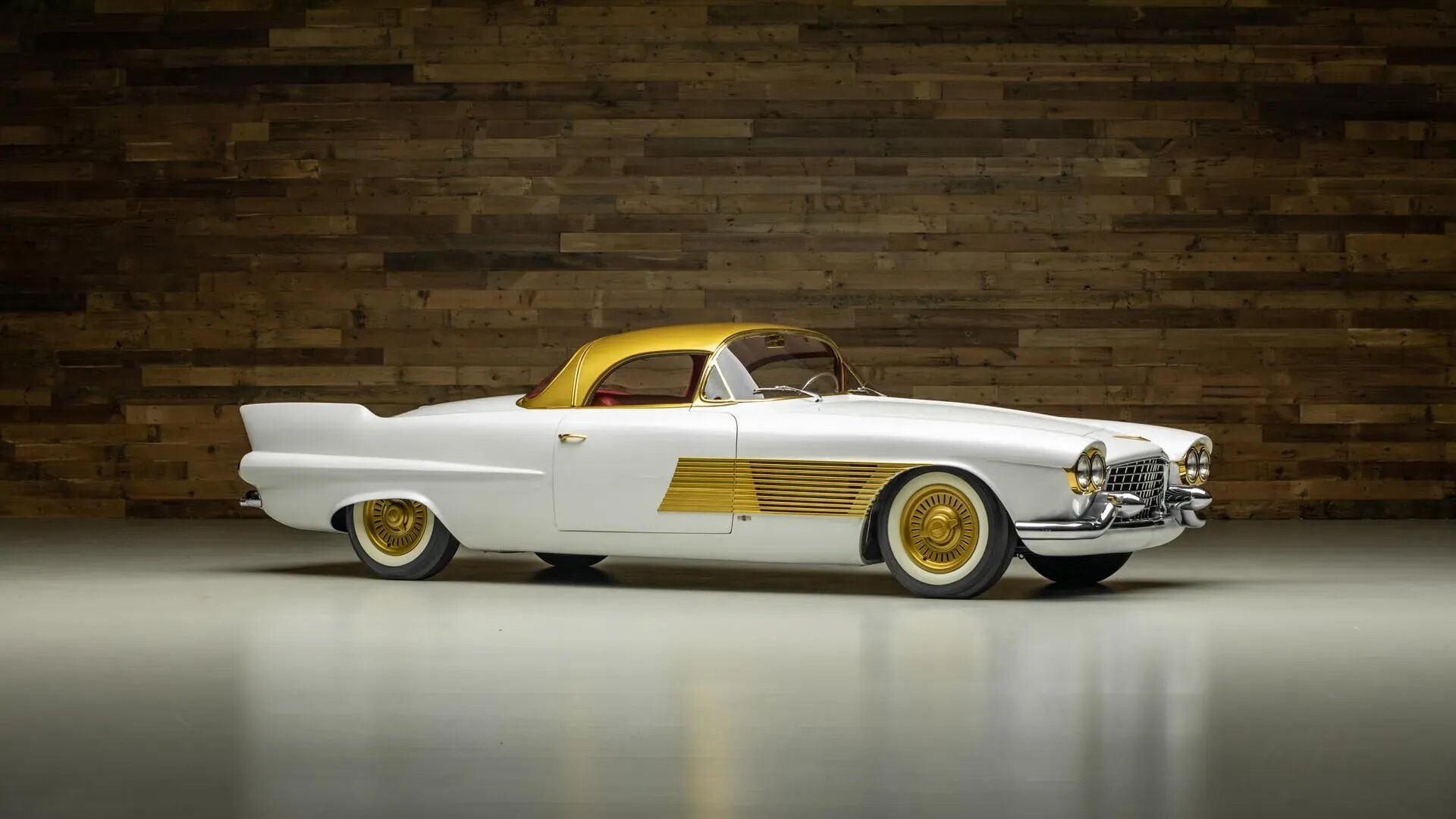 Уникальный концепт Cadillac с отделкой золотом впервые уйдёт с молотка