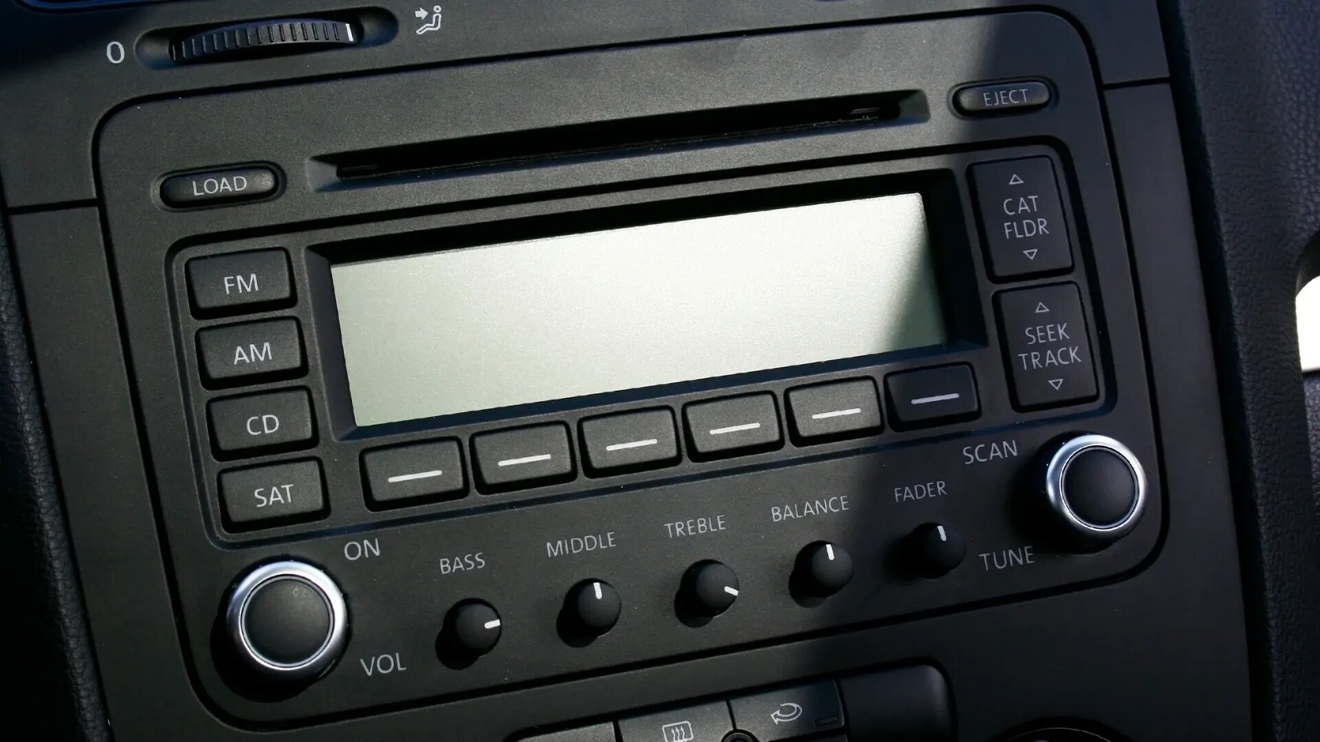 В США предлагают сделать АМ-радио обязательным для новых машин