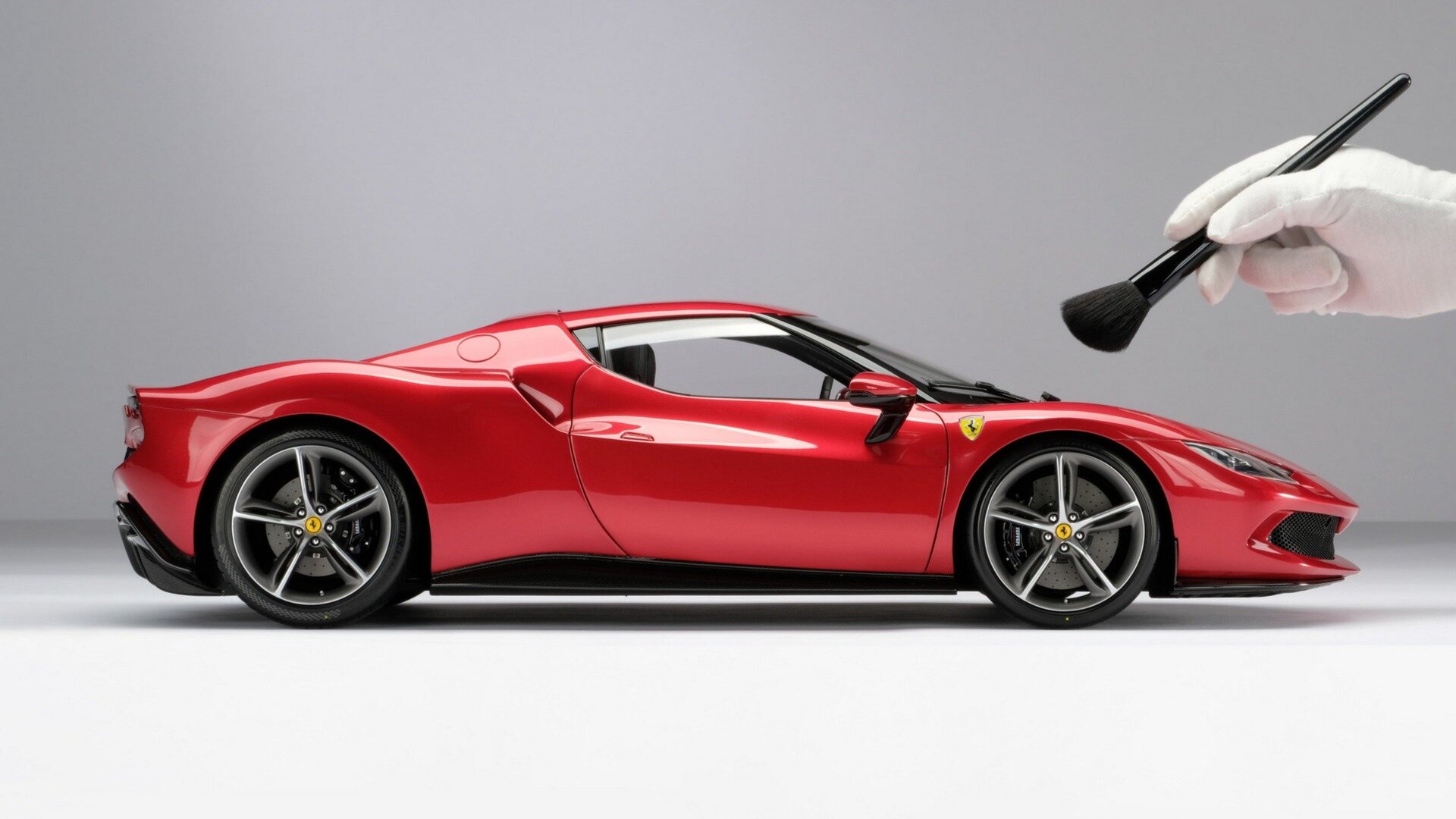 Игрушечную Ferrari оценили в миллион рублей