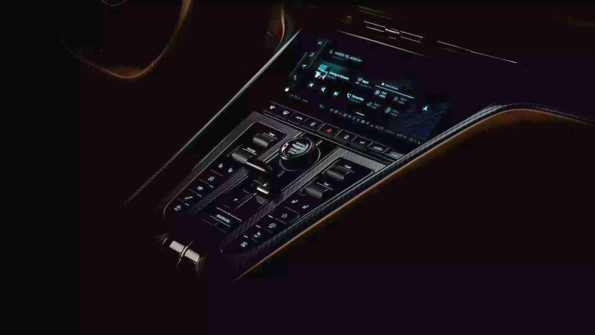 Новый суперкар Aston Martin: первое фото интерьера