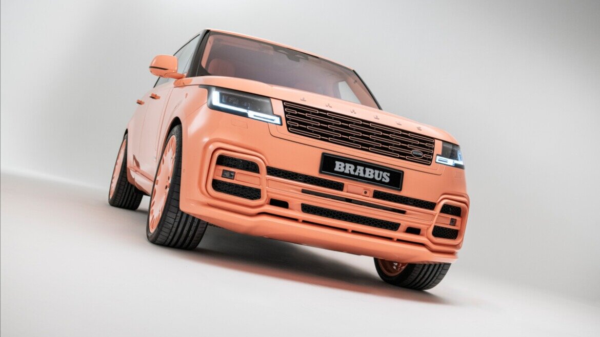 Ателье Brabus показало полностью персиковые Range Rover и Porsche 911 Turbo S
