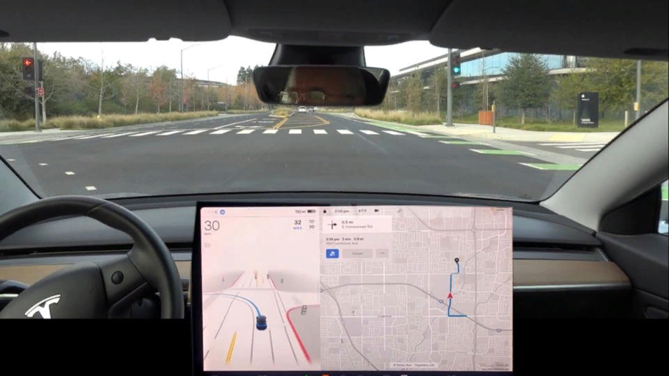 Эксперт по беспилотникам поставил автопилоту Tesla «двойку»