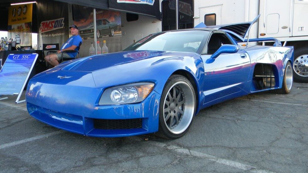 Американцы создали очень странный Chevrolet Corvette: у него сразу два V8, и оба сзади