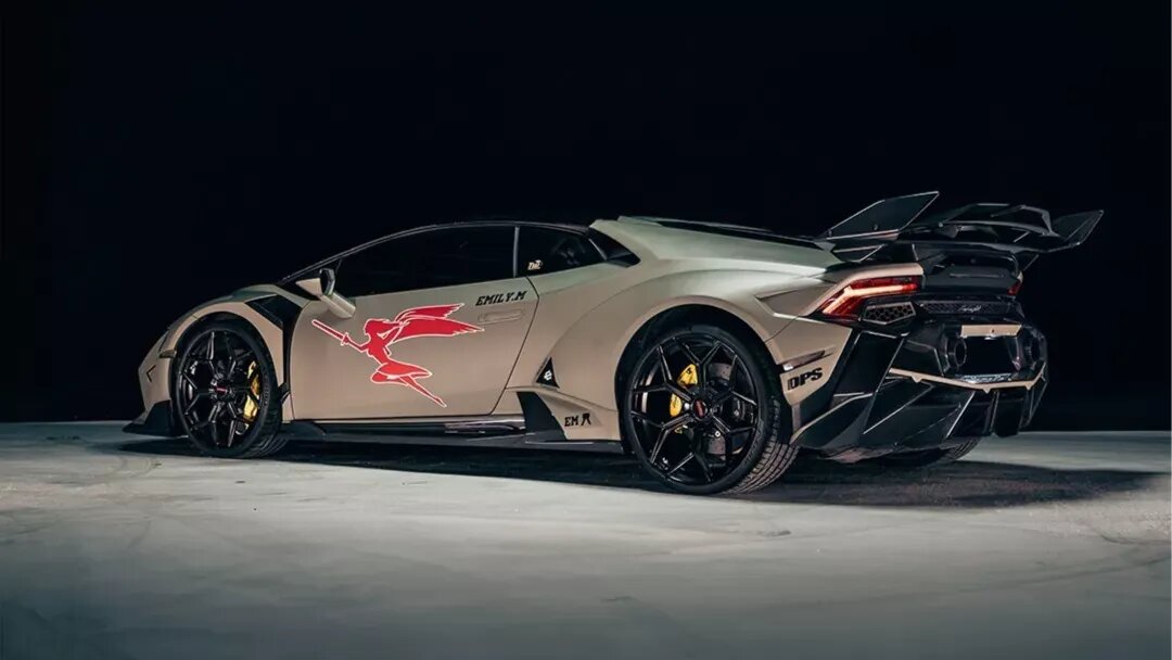 Lamborghini Huracan получил карбоновый обвес с гигантским антикрылом за 60 тысяч долларов