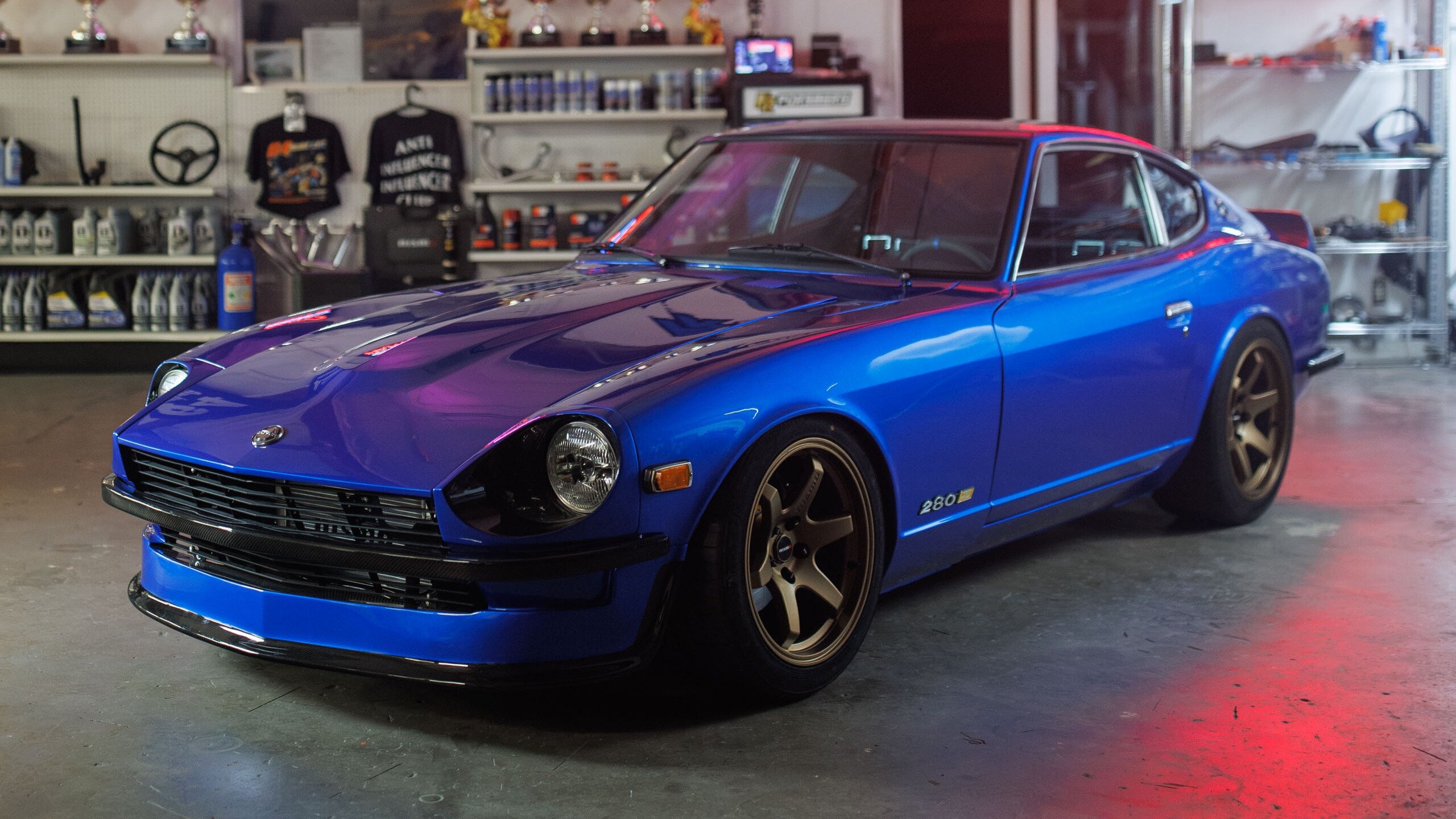 Старый Datsun скрестили с современным Nismo Z400