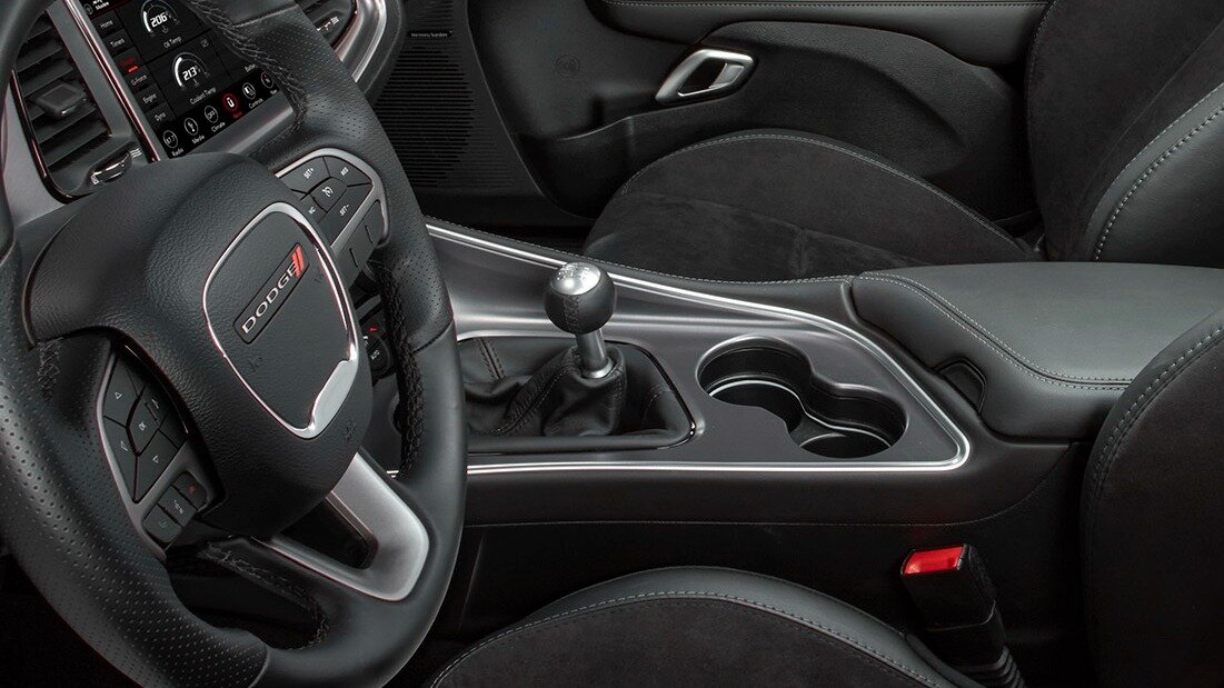 Dodge Challenger снова получит механическую коробку, но ненадолго
