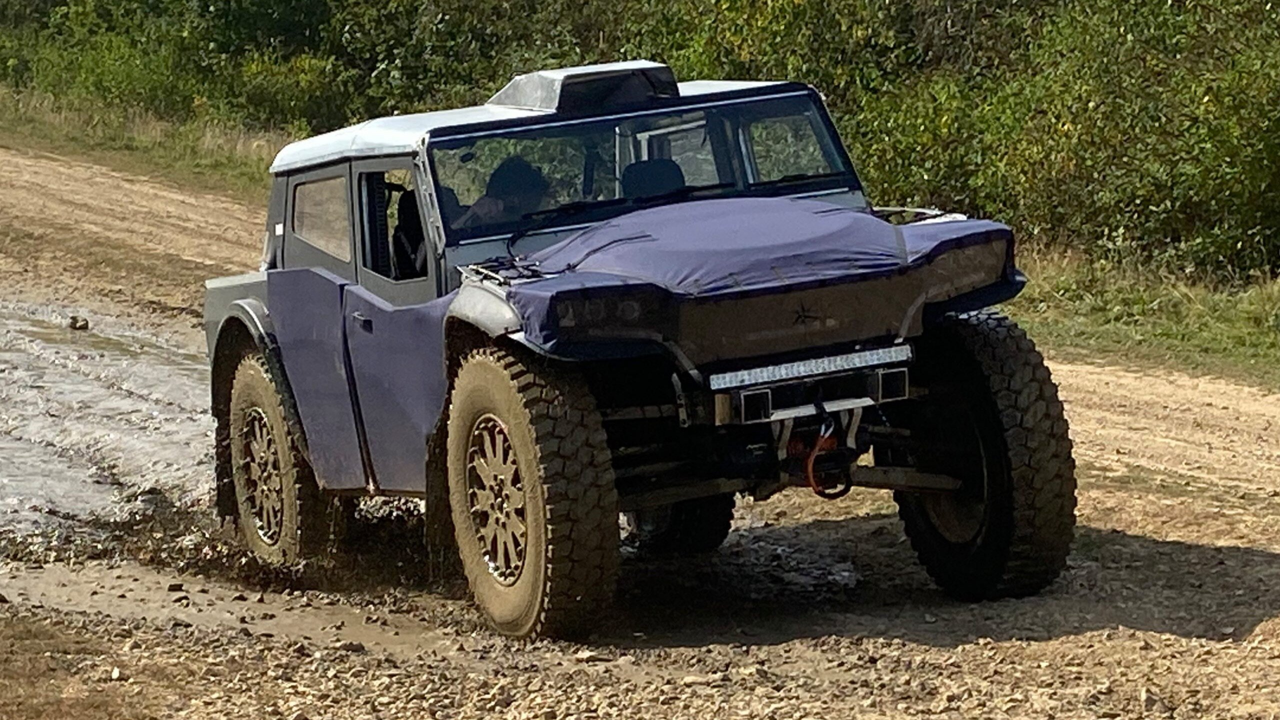 Посмотрите на супервнедорожник Fering Pioneer с запасом хода 7000 километров