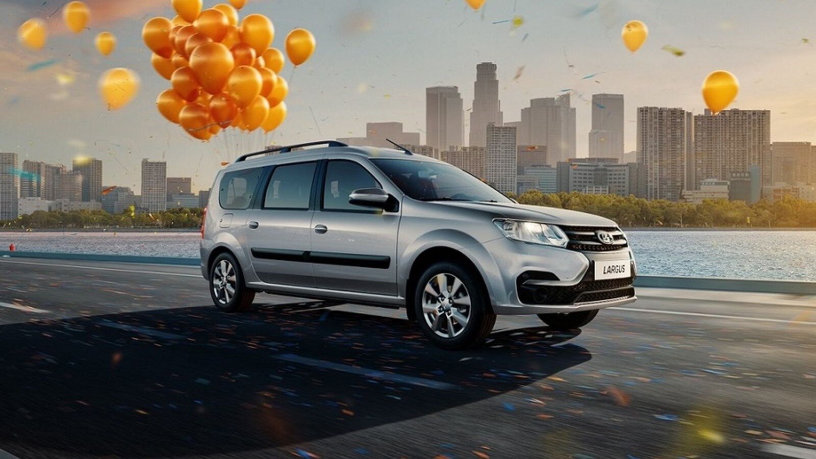 Lada Largus вернулся на рынок с двумя моторами