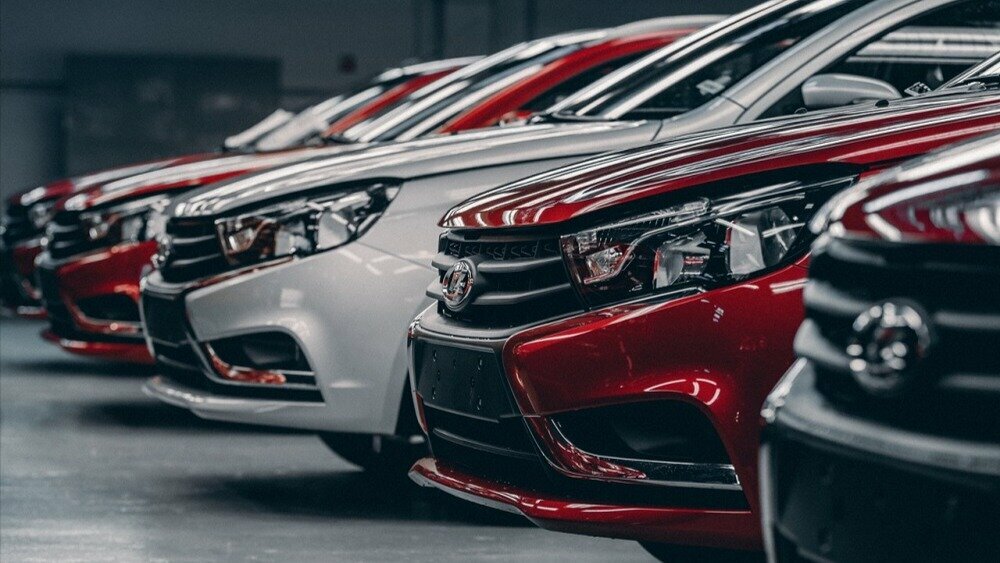 АвтоВАЗ предложил ижевским работникам уволиться за 7 зарплат