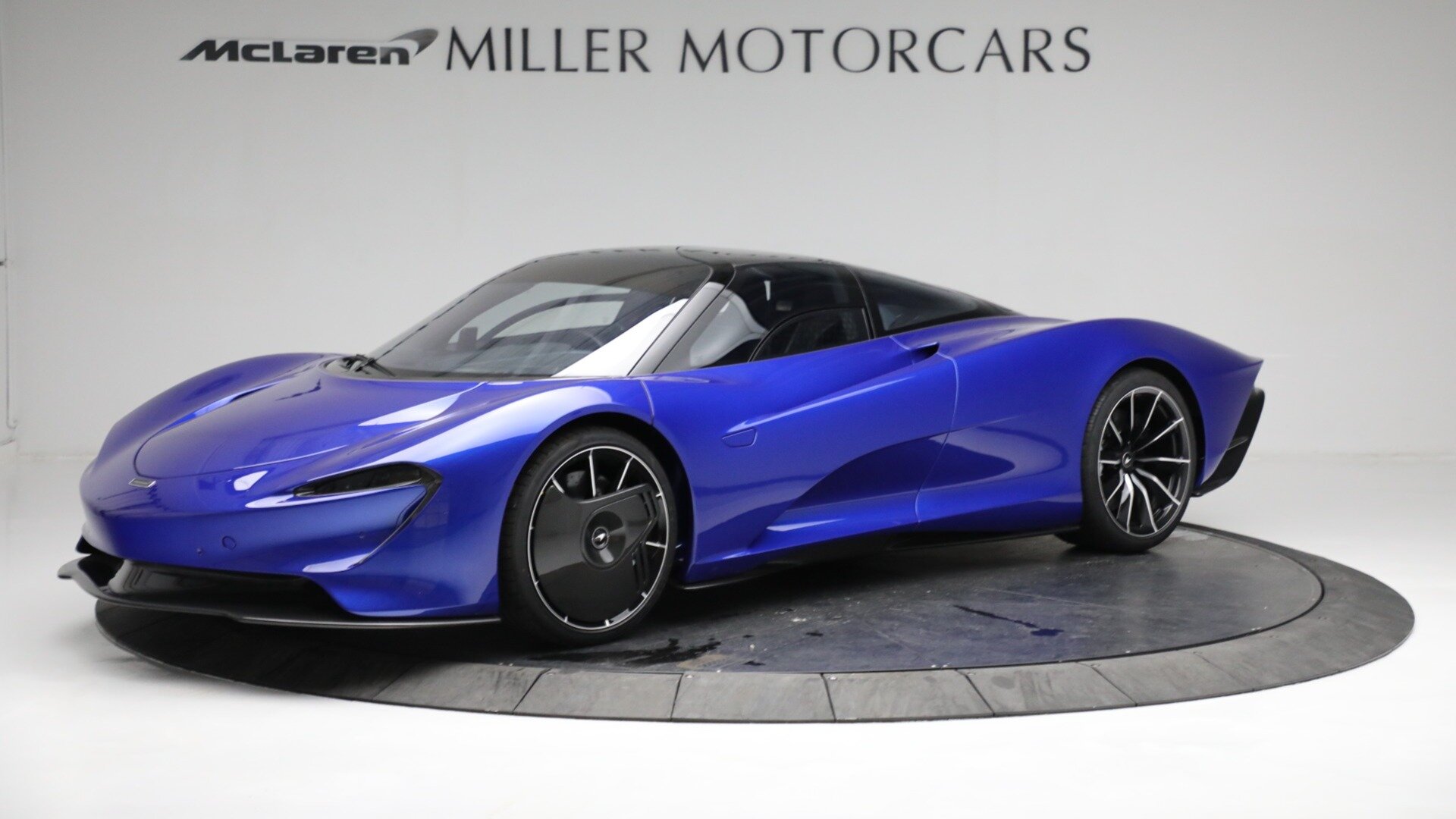 Очень редкий трёхместный McLaren выставили на продажу