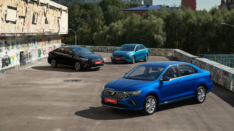 Сравнительный тест трёх альтернатив Весте: Jetta VA3 против Geely Emgrand и Omoda S5
