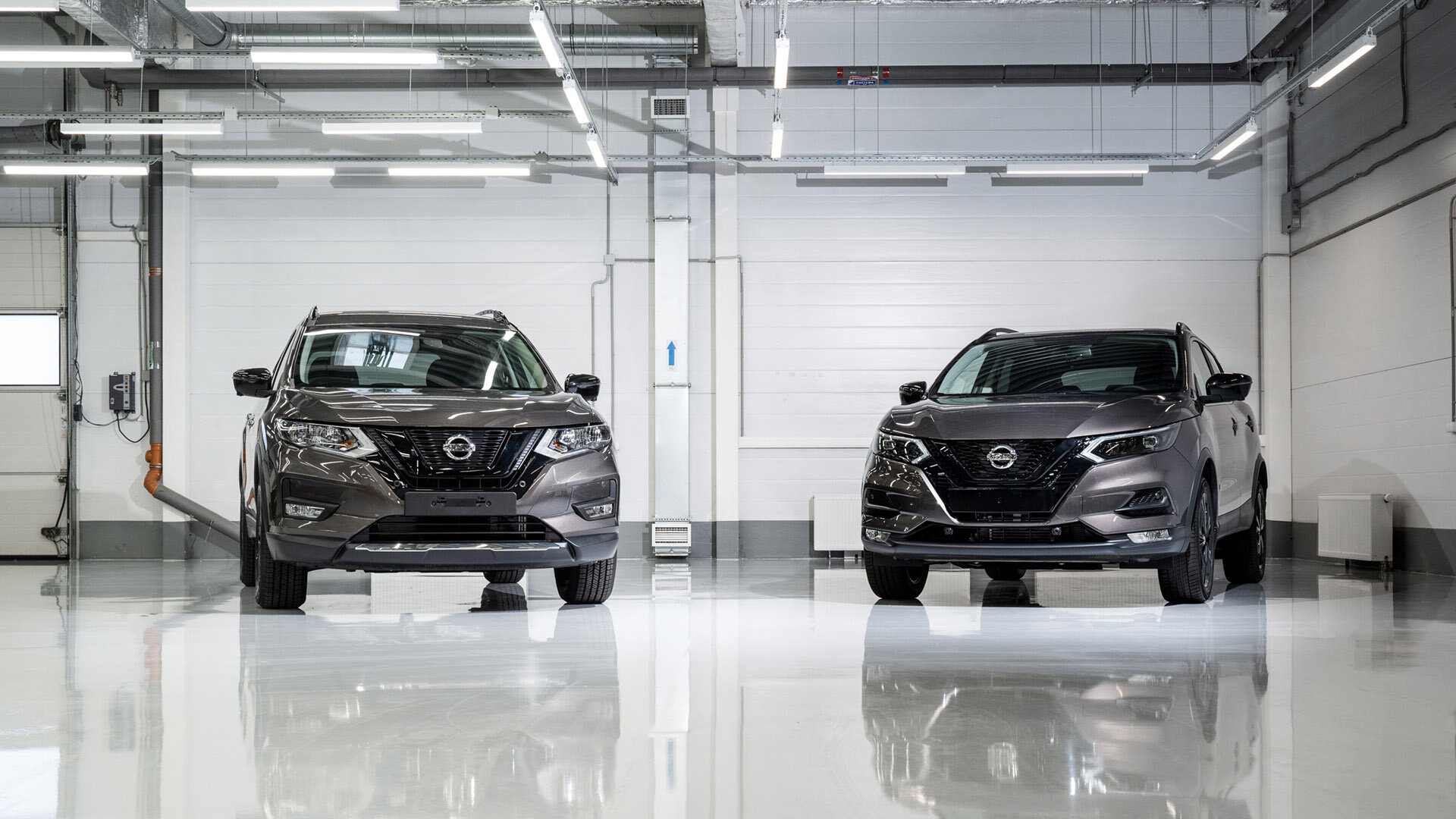 В России появились кроссоверы Nissan Qashqai и X-Trail спецверсии N-Design