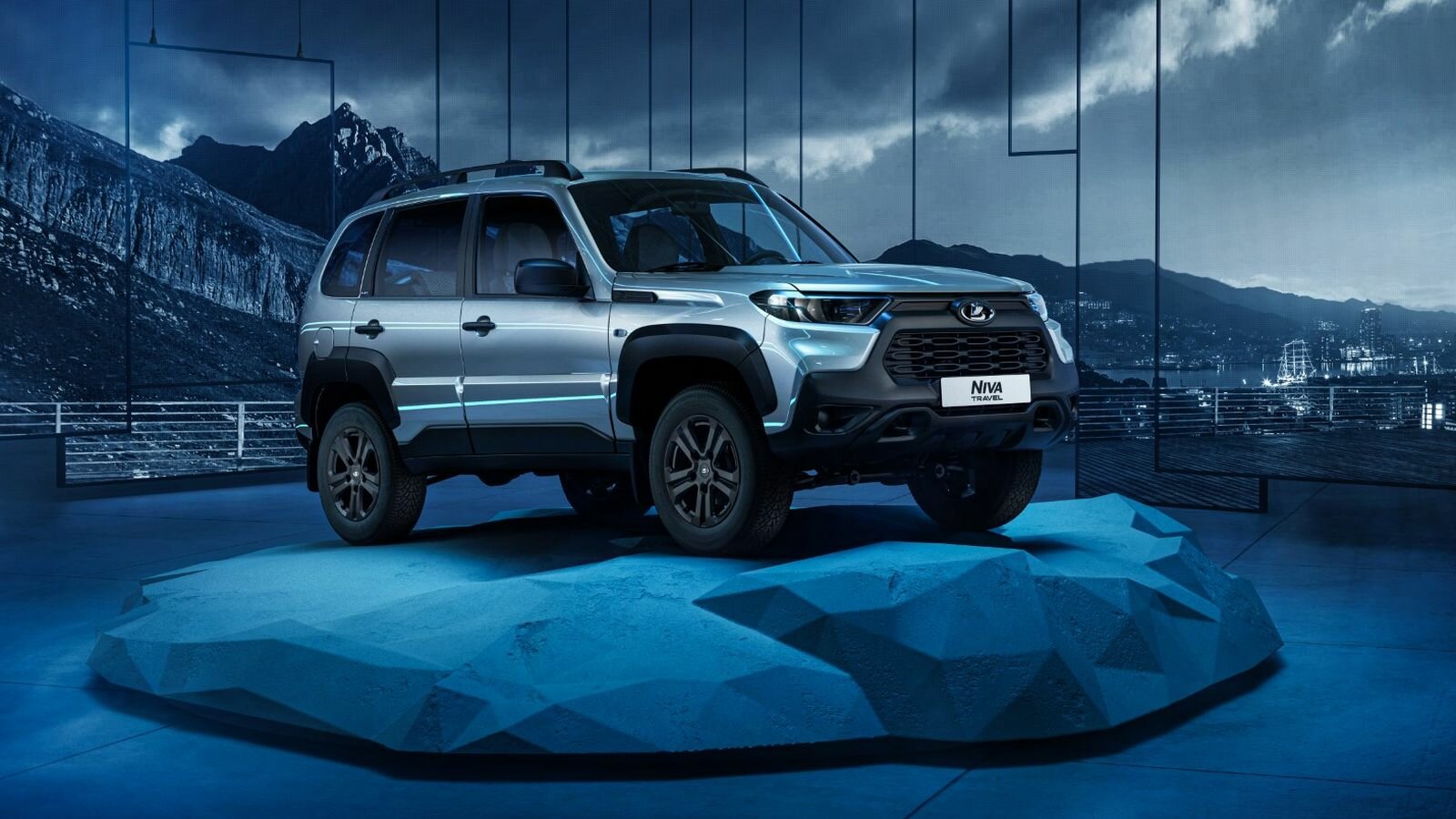 Стала известна стоимость «очень чёрной» Lada Niva Travel Black