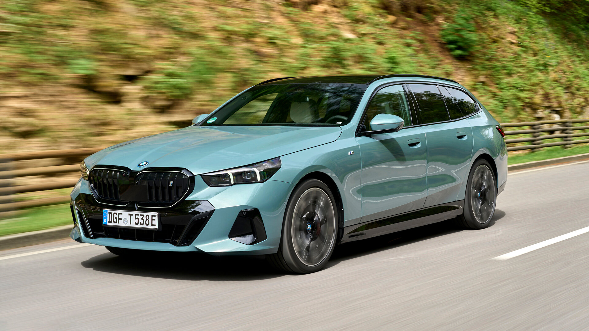 Новому универсалу BMW 5 серии добавили 3 силовые установки