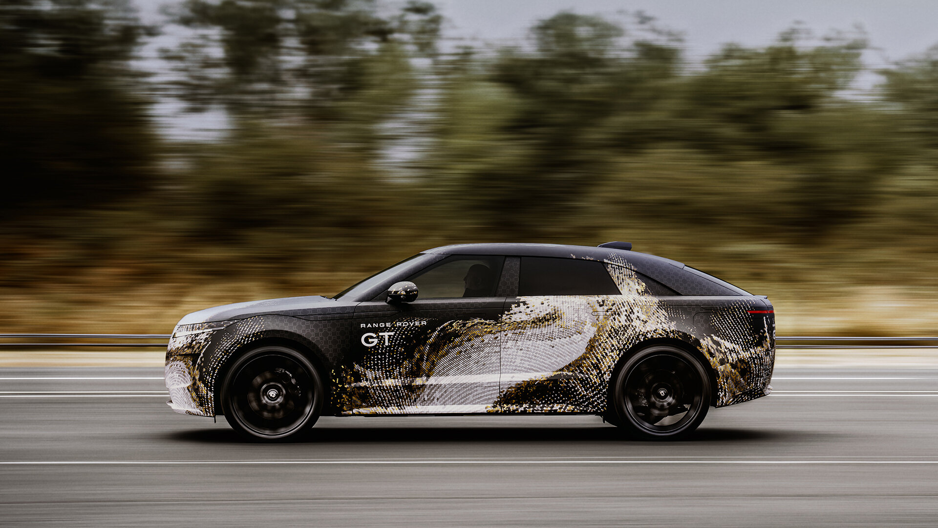 У Land Rover появился новый неожиданный Range Rover: это гранд-турер
